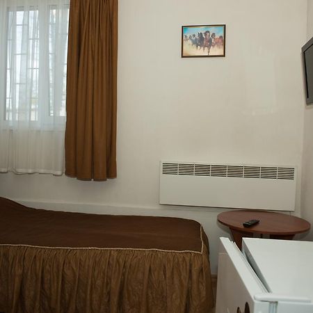 Hotel Acorn Irpin Extérieur photo
